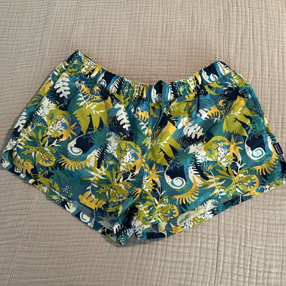 Patagonia barely baggy shorts, 2 1/2 inch